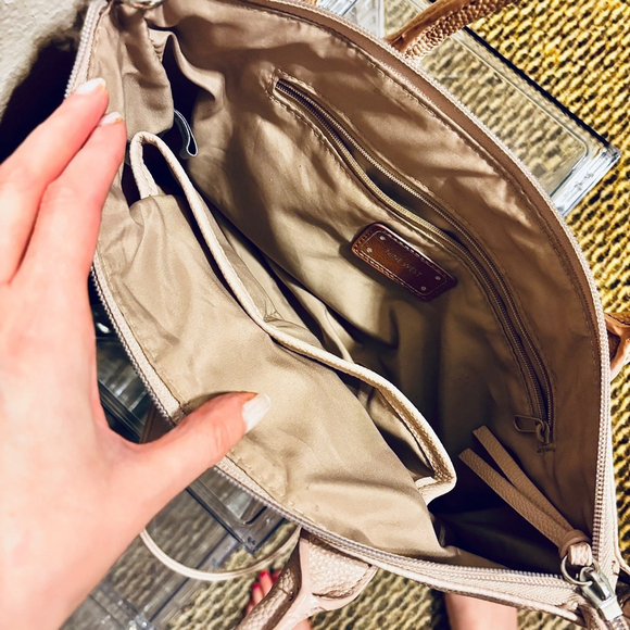 Nine West Tan Beige Crossbody Purse Handbag - Picture 14 of 16